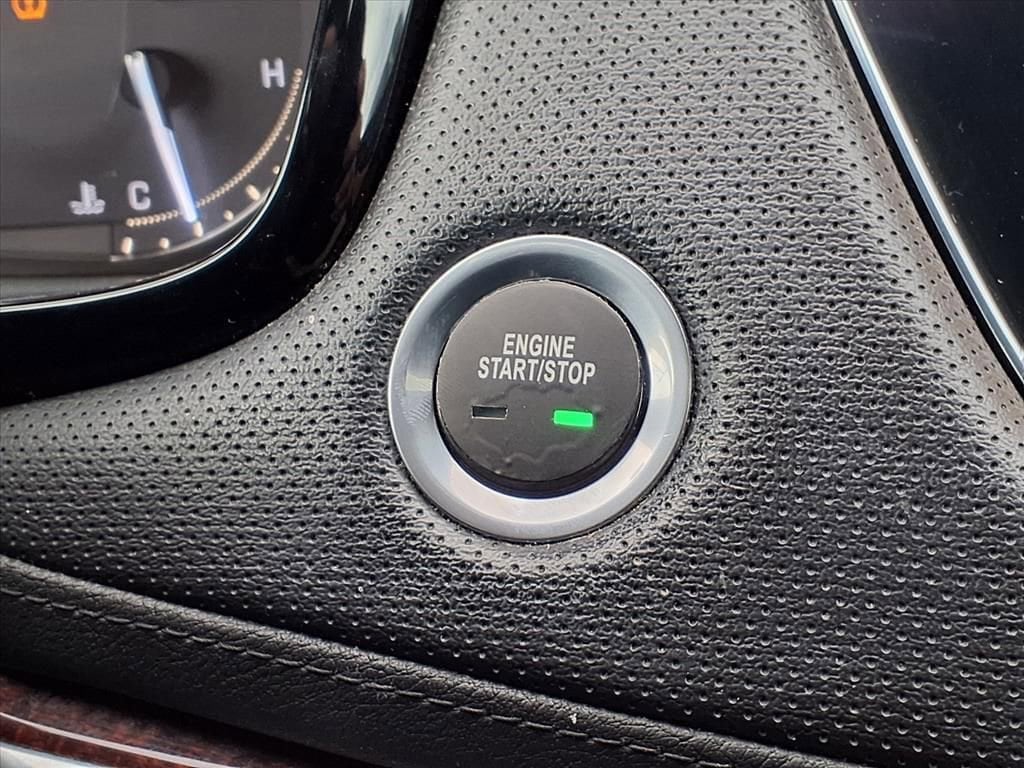 Thumbnail: 2017 Cadillac XT5 - 28