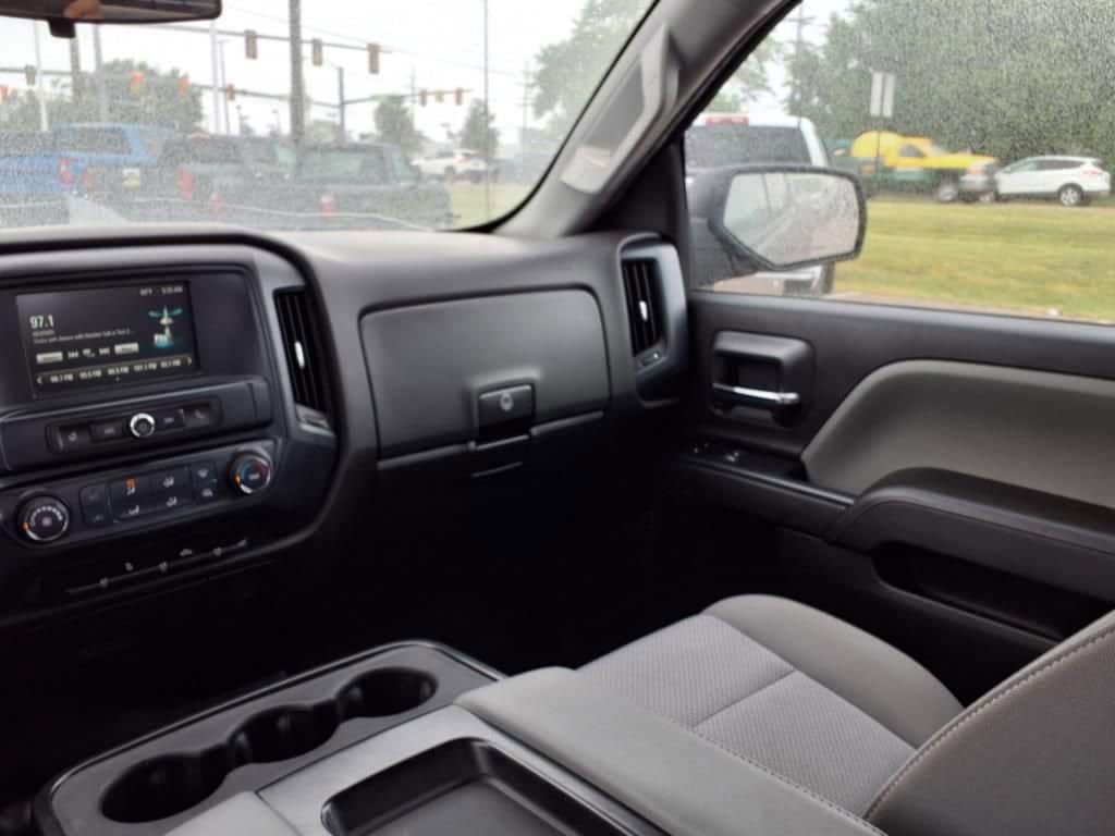 Thumbnail: 2018 Chevrolet Silverado 1500 - 11