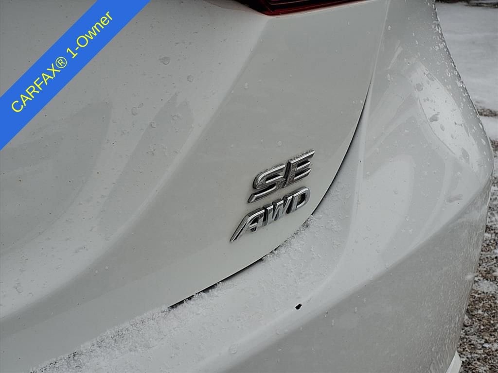 Thumbnail: 2023 Toyota Camry - 10