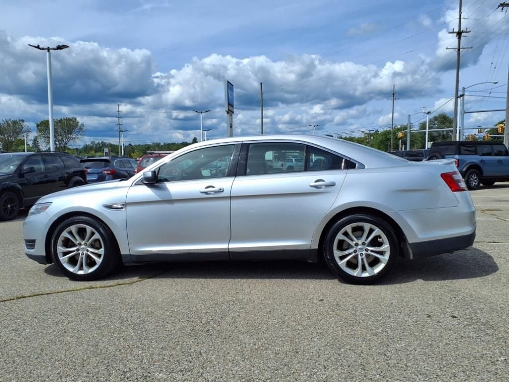 Thumbnail: 2013 Ford Taurus - 8