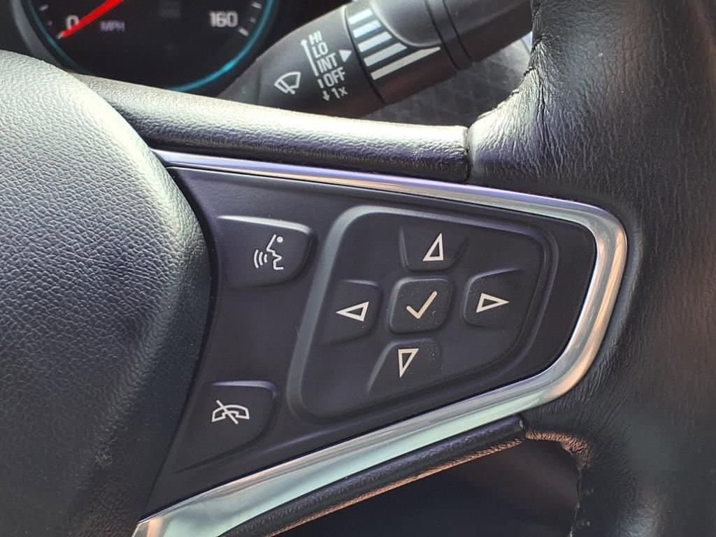Thumbnail: 2016 Chevrolet Malibu - 25