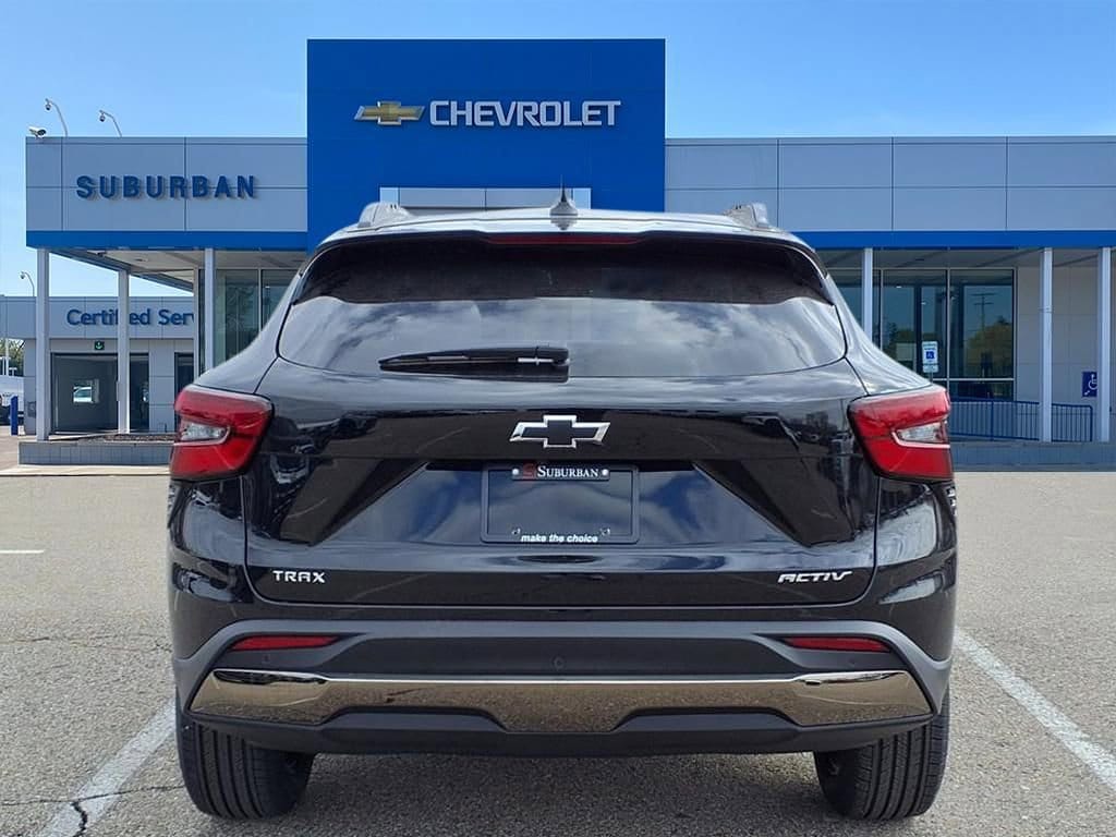 Thumbnail: 2026 Chevrolet Trax - 5