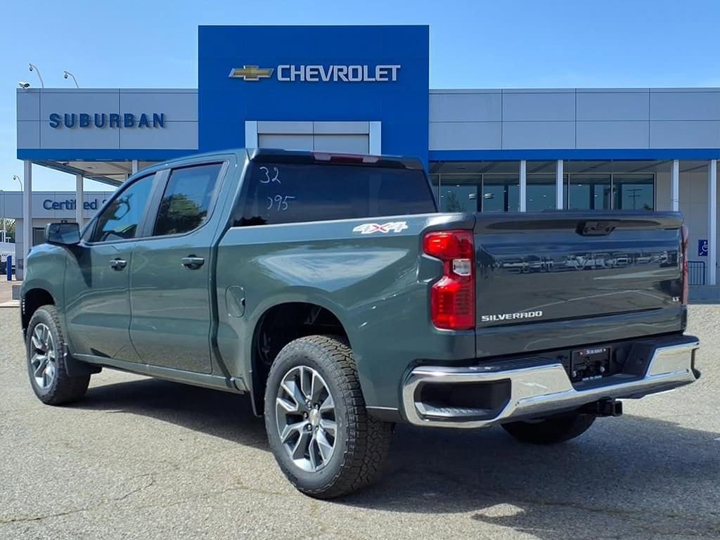 Thumbnail: 2026 Chevrolet Silverado 1500 - 6