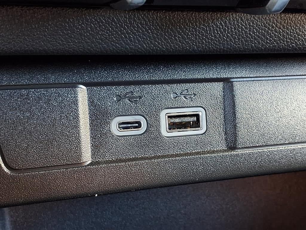 Thumbnail: 2026 Chevrolet Colorado - 16