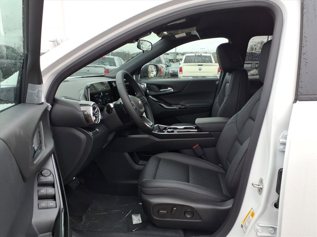 Thumbnail: 2026 Chevrolet Equinox - 12