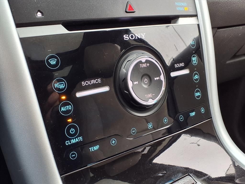 Thumbnail: 2012 Ford Edge - 25