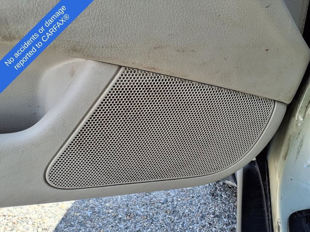 Thumbnail: 2005 Subaru Legacy - 18