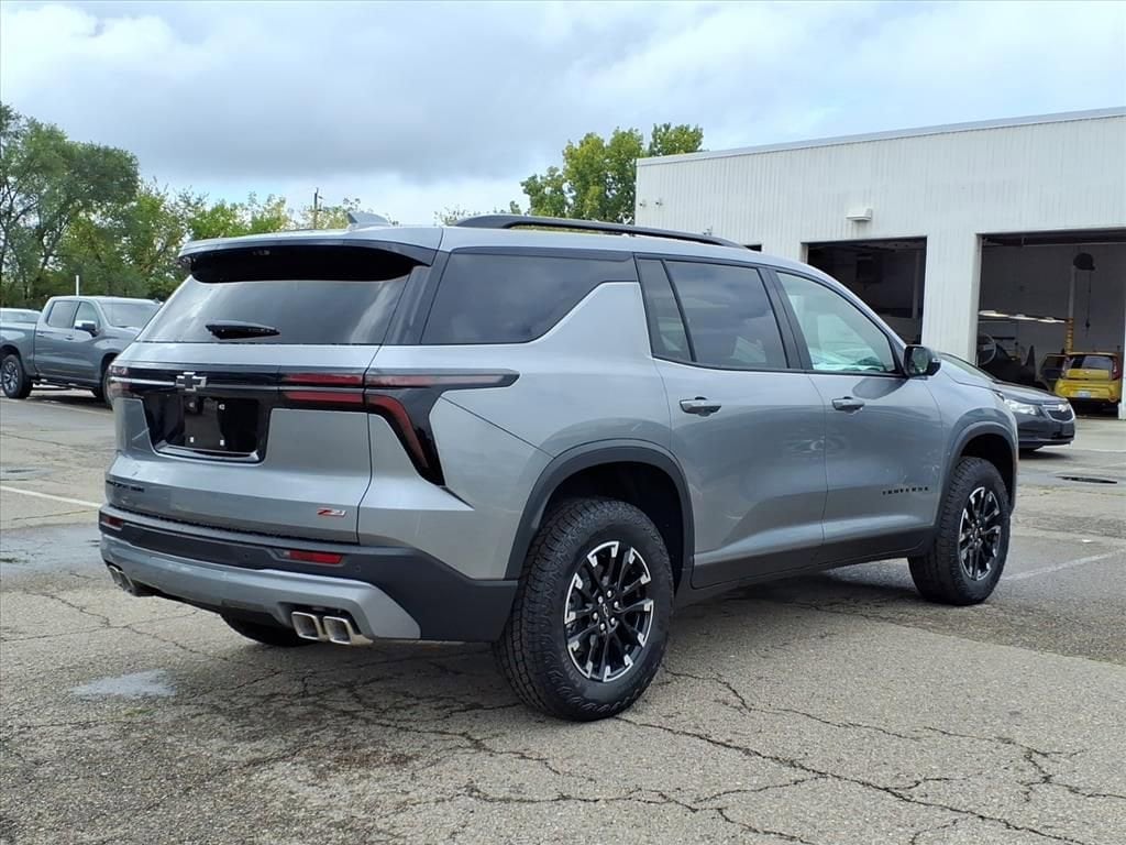 Thumbnail: 2026 Chevrolet Traverse - 4