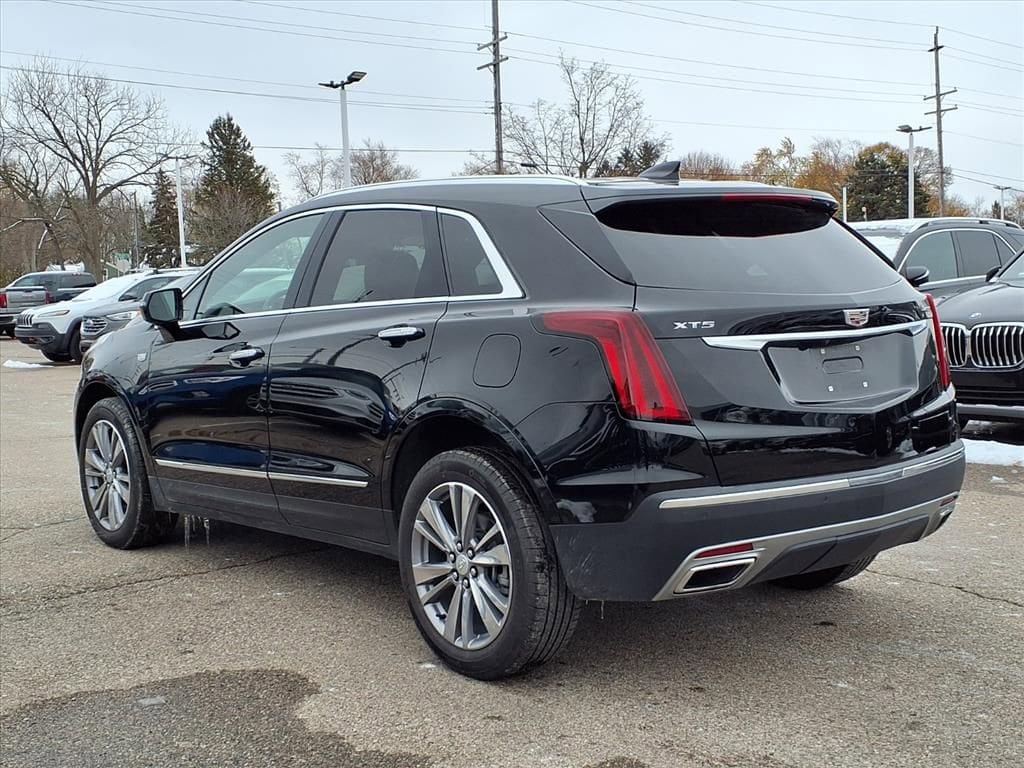 Thumbnail: 2025 Cadillac XT5 - 7