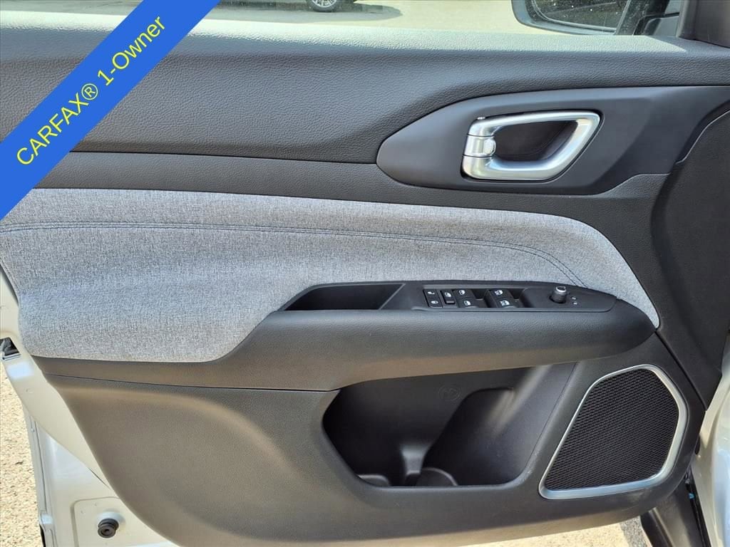 Thumbnail: 2025 Jeep Compass - 16