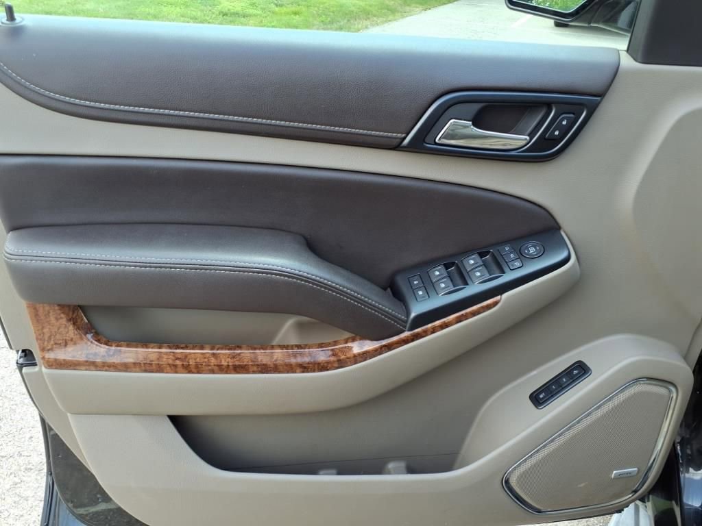 Thumbnail: 2015 Chevrolet Suburban - 15