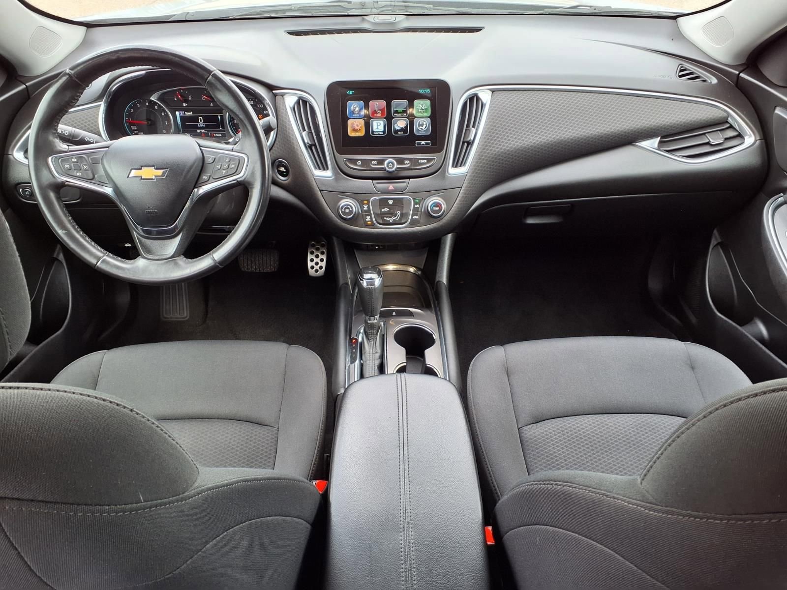 Thumbnail: 2016 Chevrolet Malibu - 12