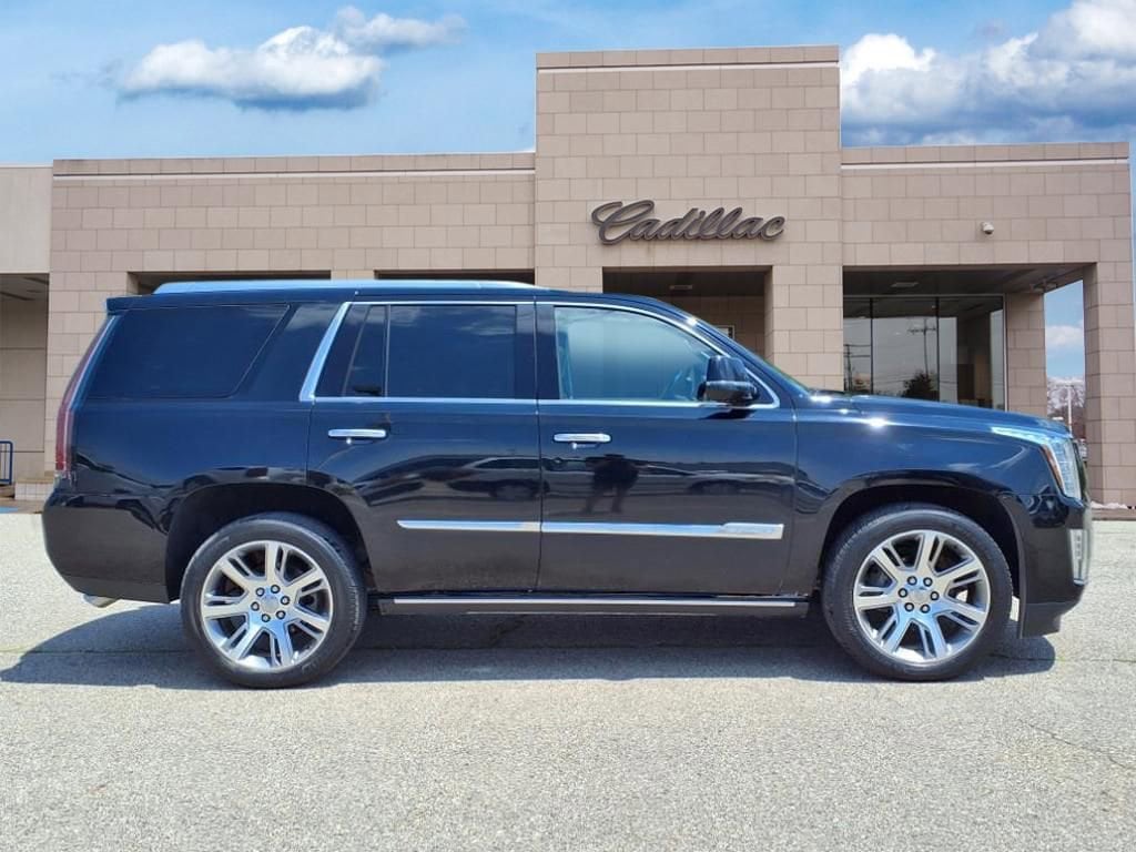 Thumbnail: 2016 Cadillac Escalade - 4