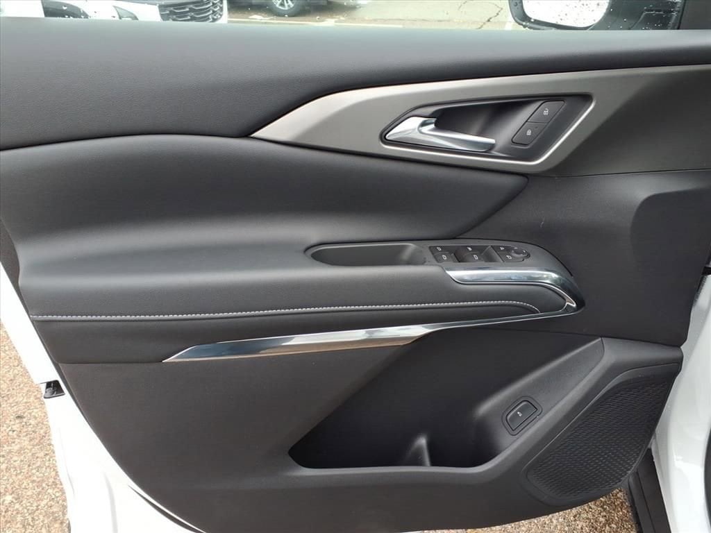 Thumbnail: 2026 Chevrolet Traverse - 11