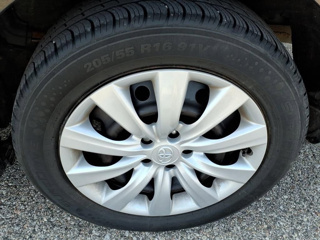 Thumbnail: 2012 Toyota Corolla - 9