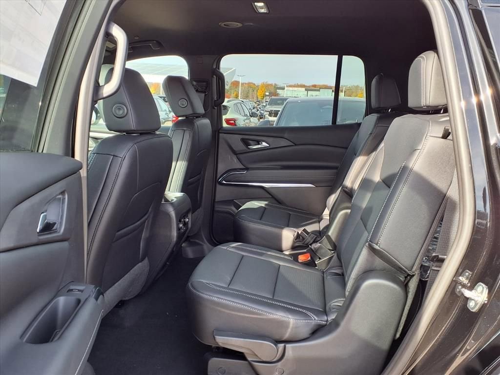 Thumbnail: 2026 Chevrolet Traverse - 8