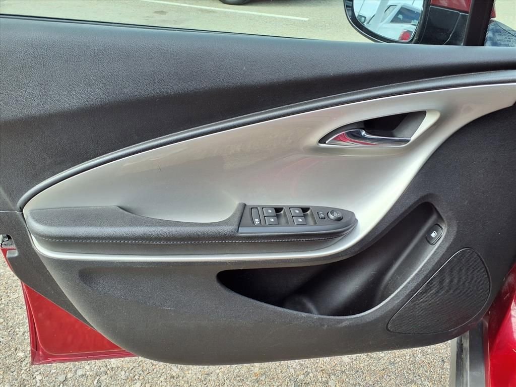 Thumbnail: 2014 Chevrolet Volt - 14