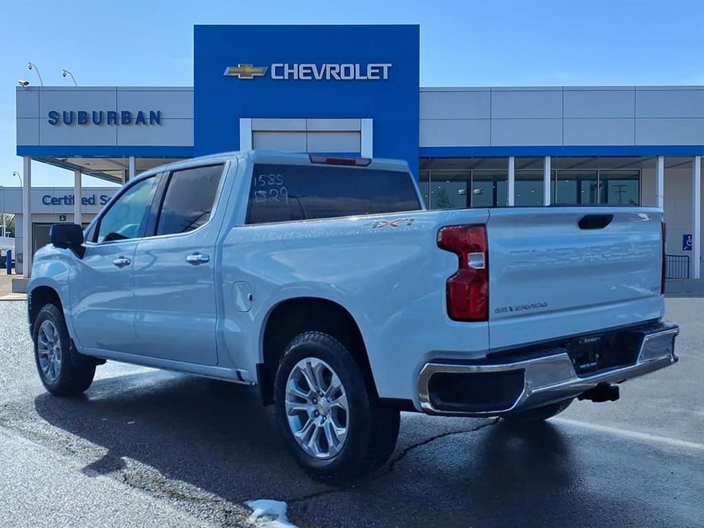 Thumbnail: 2026 Chevrolet Silverado 1500 - 6