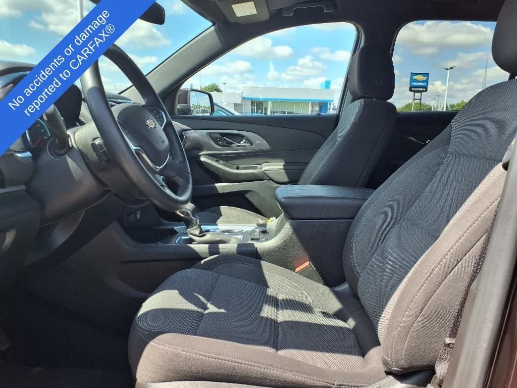 Thumbnail: 2023 Chevrolet Traverse - 15