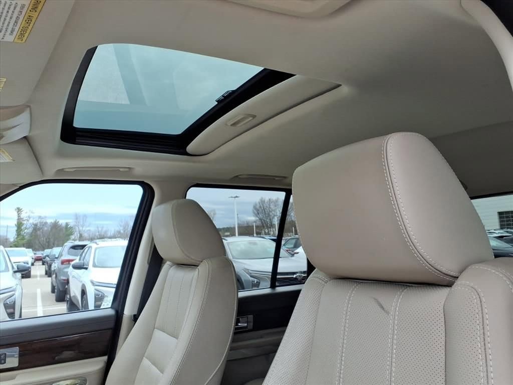 Thumbnail: 2011 Land Rover Range Rover Sport - 18