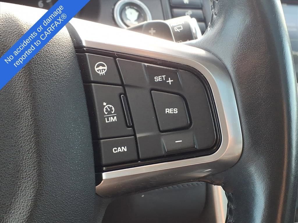 Thumbnail: 2017 Land Rover Discovery Sport - 27
