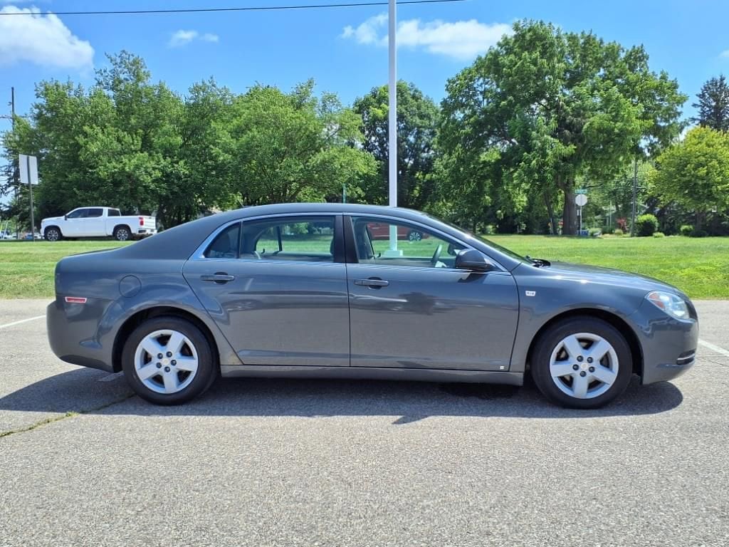 Thumbnail: 2008 Chevrolet Malibu - 4