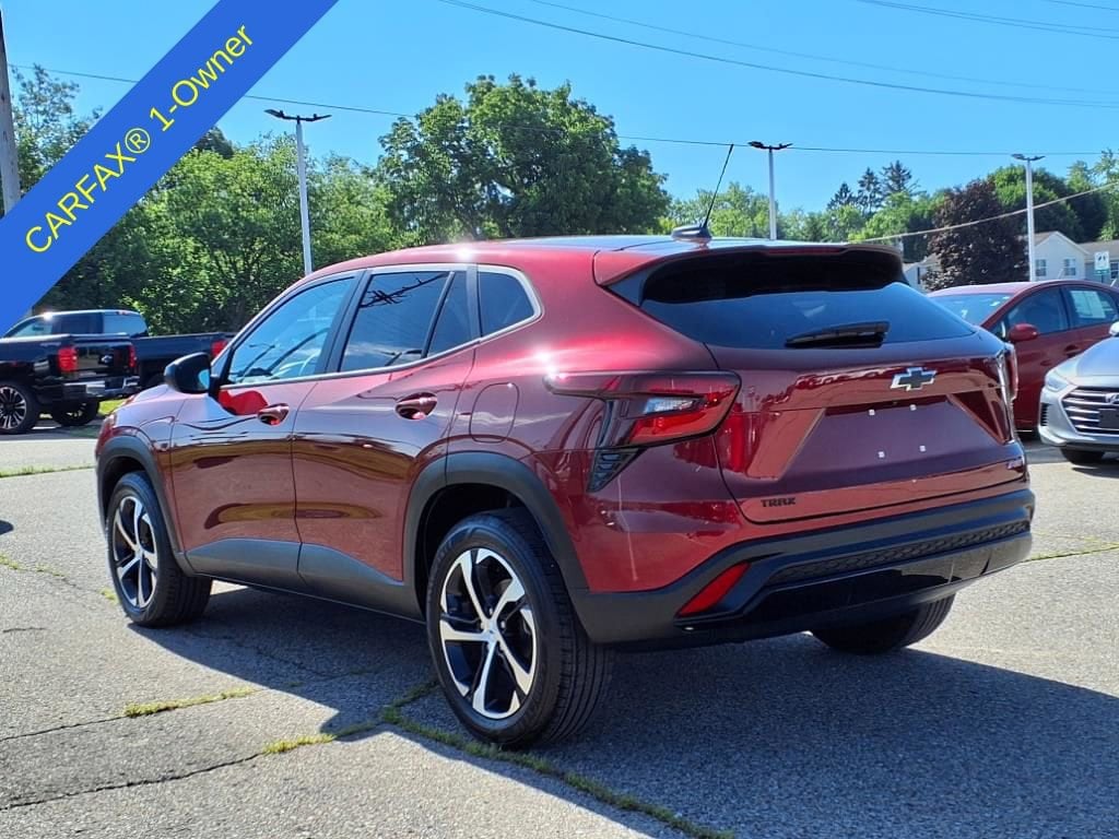 Thumbnail: 2024 Chevrolet Trax - 8
