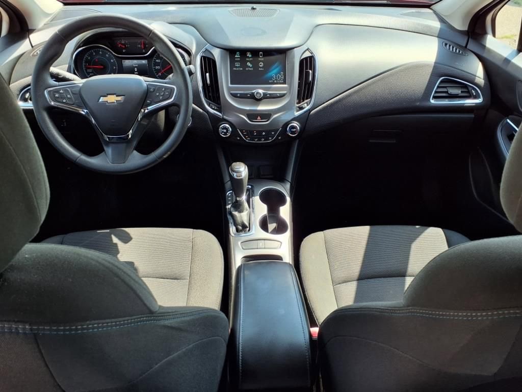 Thumbnail: 2016 Chevrolet Cruze - 11