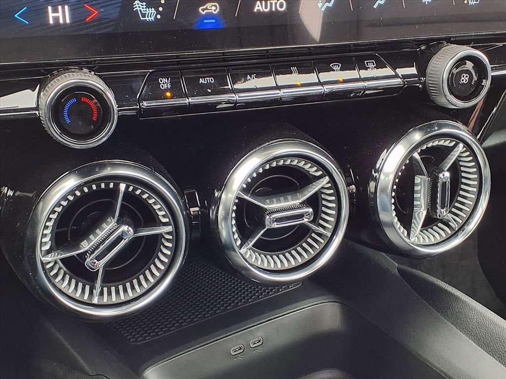 Thumbnail: 2026 Chevrolet Blazer EV - 21