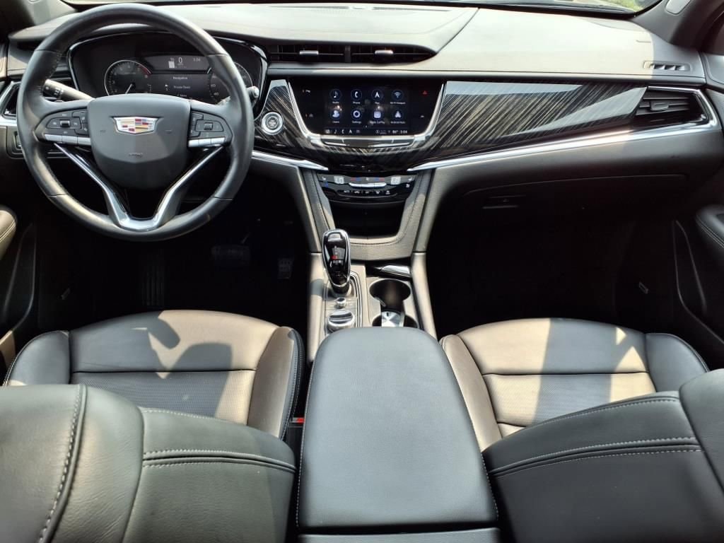 Thumbnail: 2023 Cadillac XT6 - 12