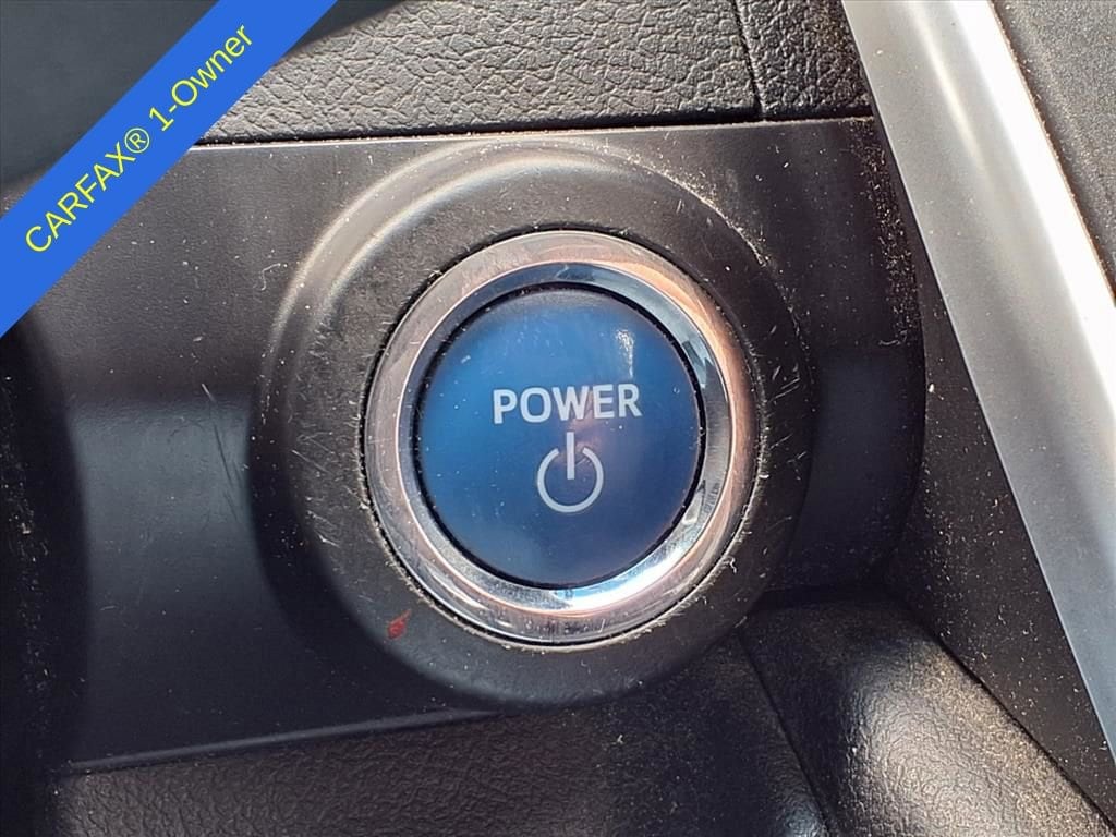 Thumbnail: 2015 Toyota Camry - 25