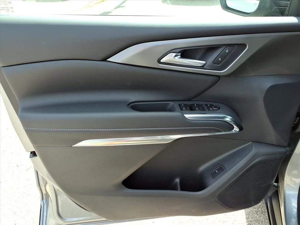 Thumbnail: 2026 Chevrolet Traverse - 11