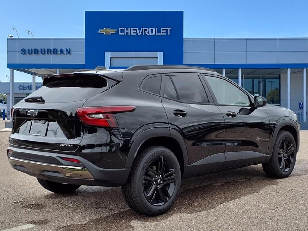 Thumbnail: 2025 Chevrolet Trax - 4