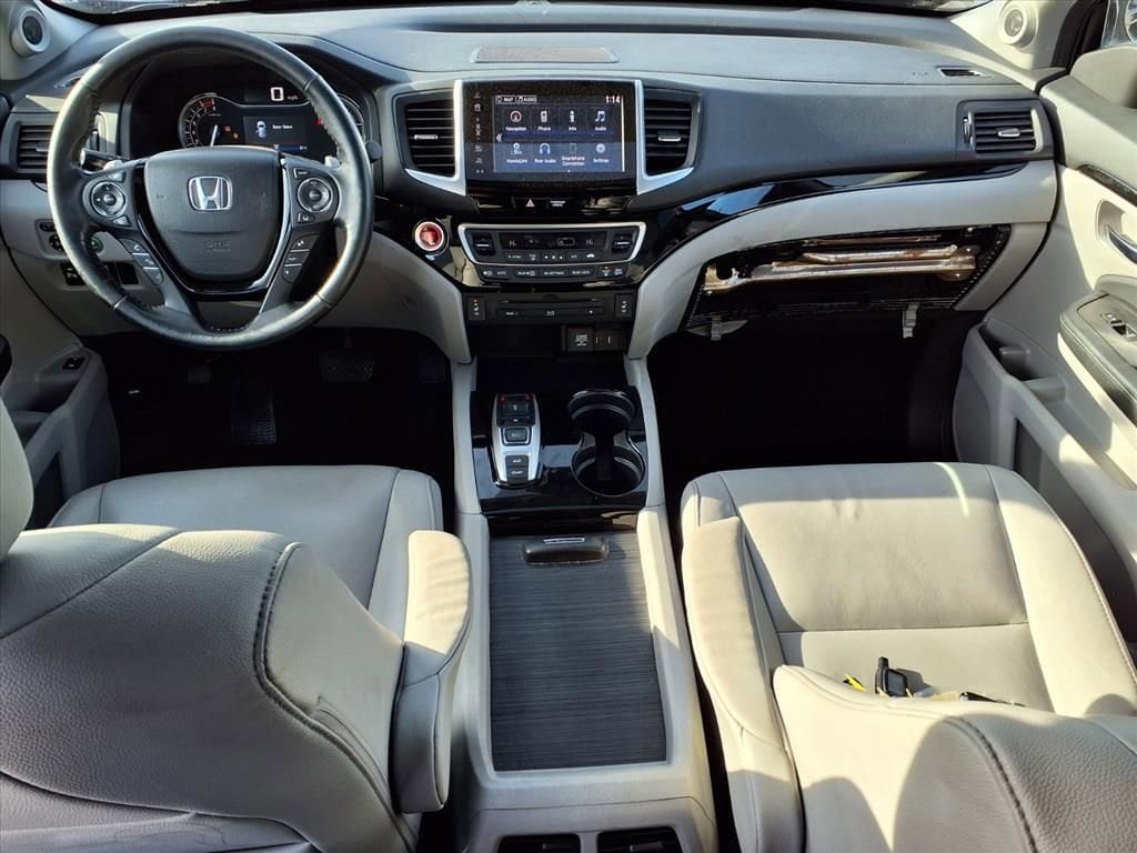 Thumbnail: 2017 Honda Pilot - 11