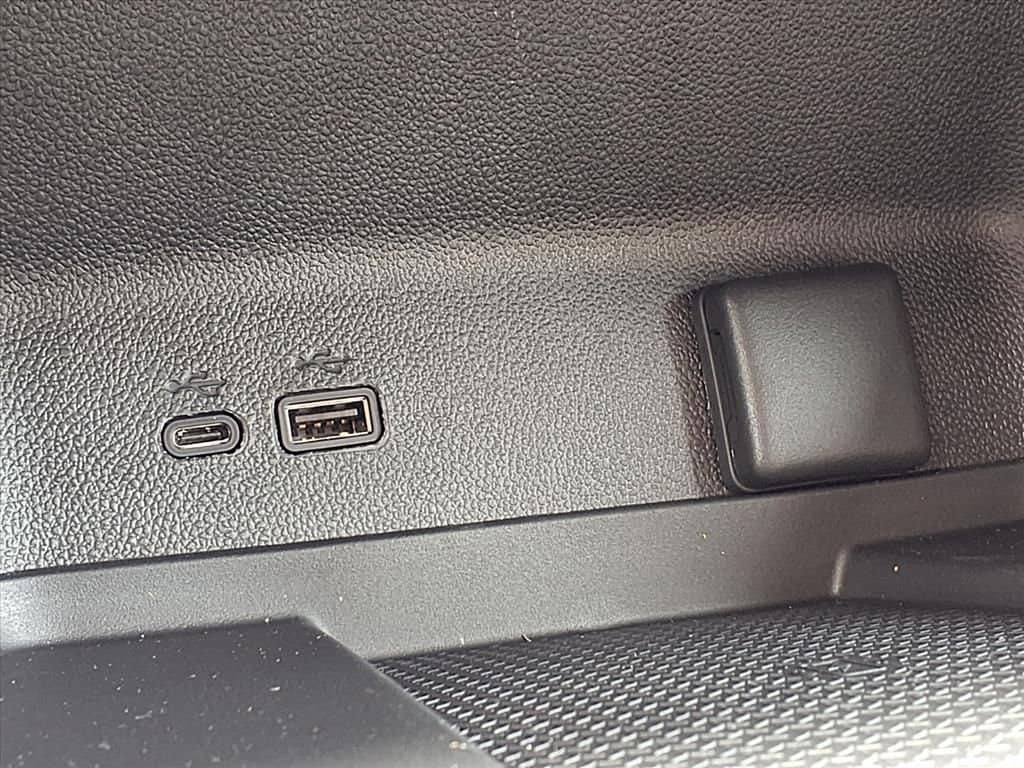 Thumbnail: 2026 Chevrolet Traverse - 21