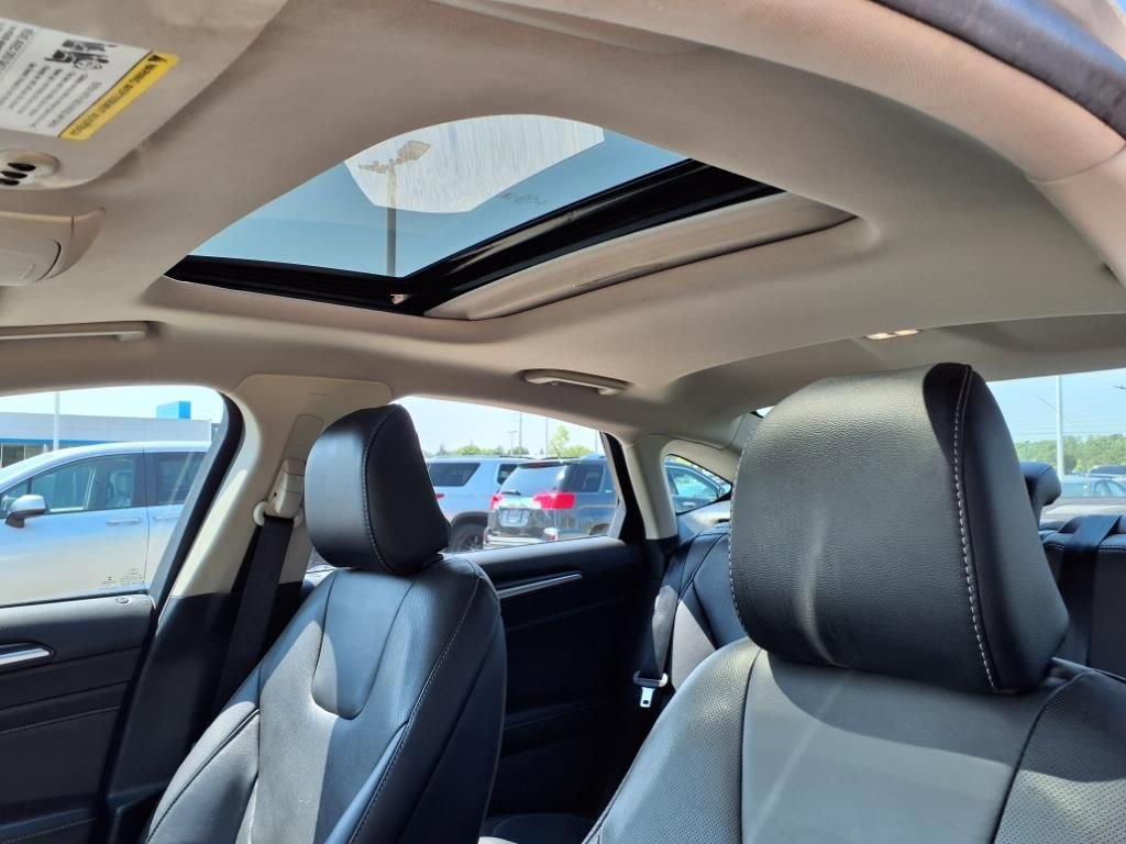2020 Ford Fusion Titanium 17