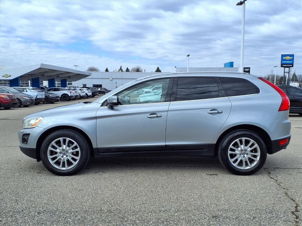 Thumbnail: 2010 Volvo XC60 - 8