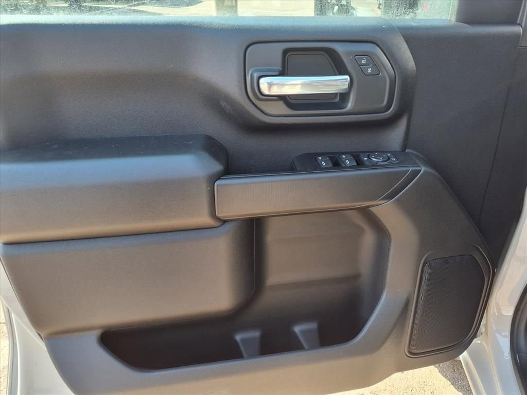 Thumbnail: 2026 Chevrolet Silverado 2500 - 12