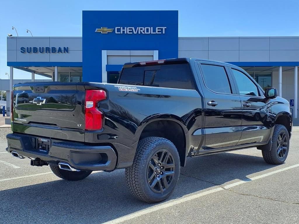 Thumbnail: 2026 Chevrolet Silverado 1500 - 4