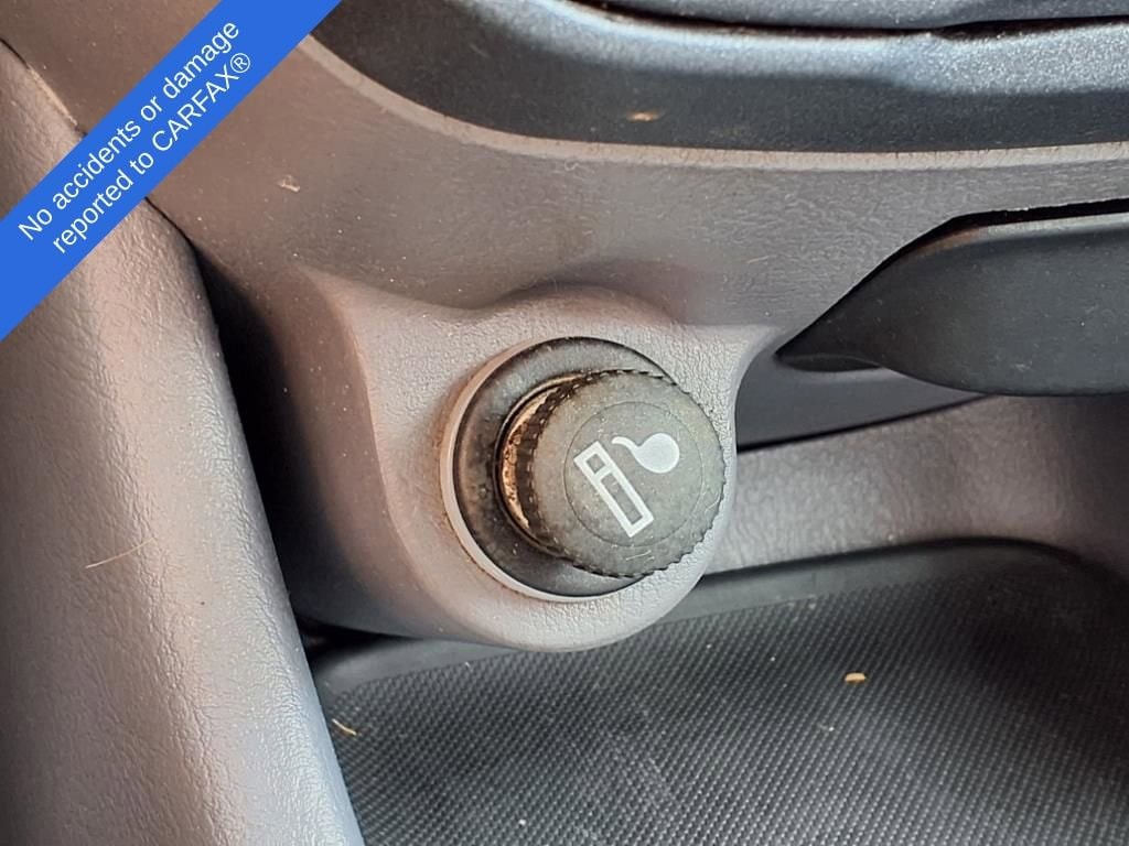 Thumbnail: 2005 Hyundai Accent - 22