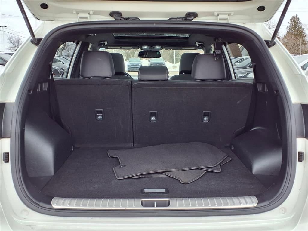 Thumbnail: 2022 Kia Sportage - 10