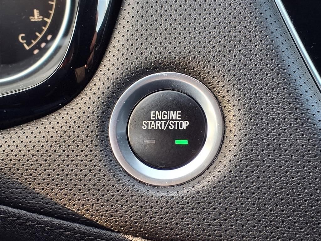 Thumbnail: 2023 Cadillac XT5 - 25