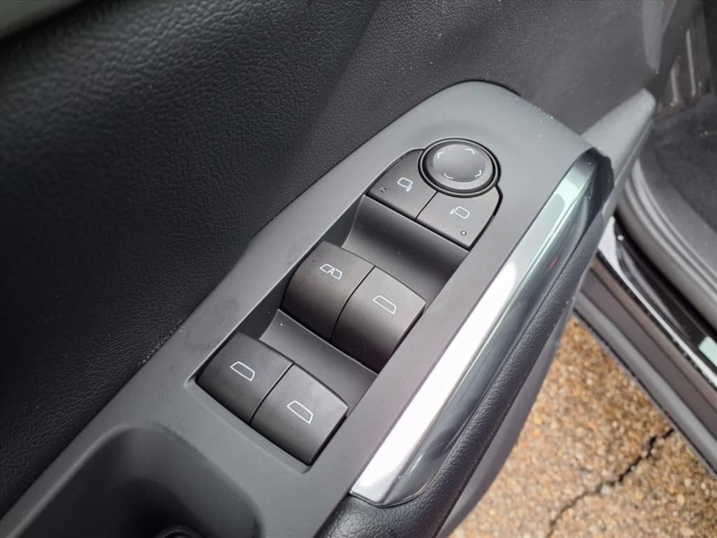 Thumbnail: 2026 Chevrolet Traverse - 13