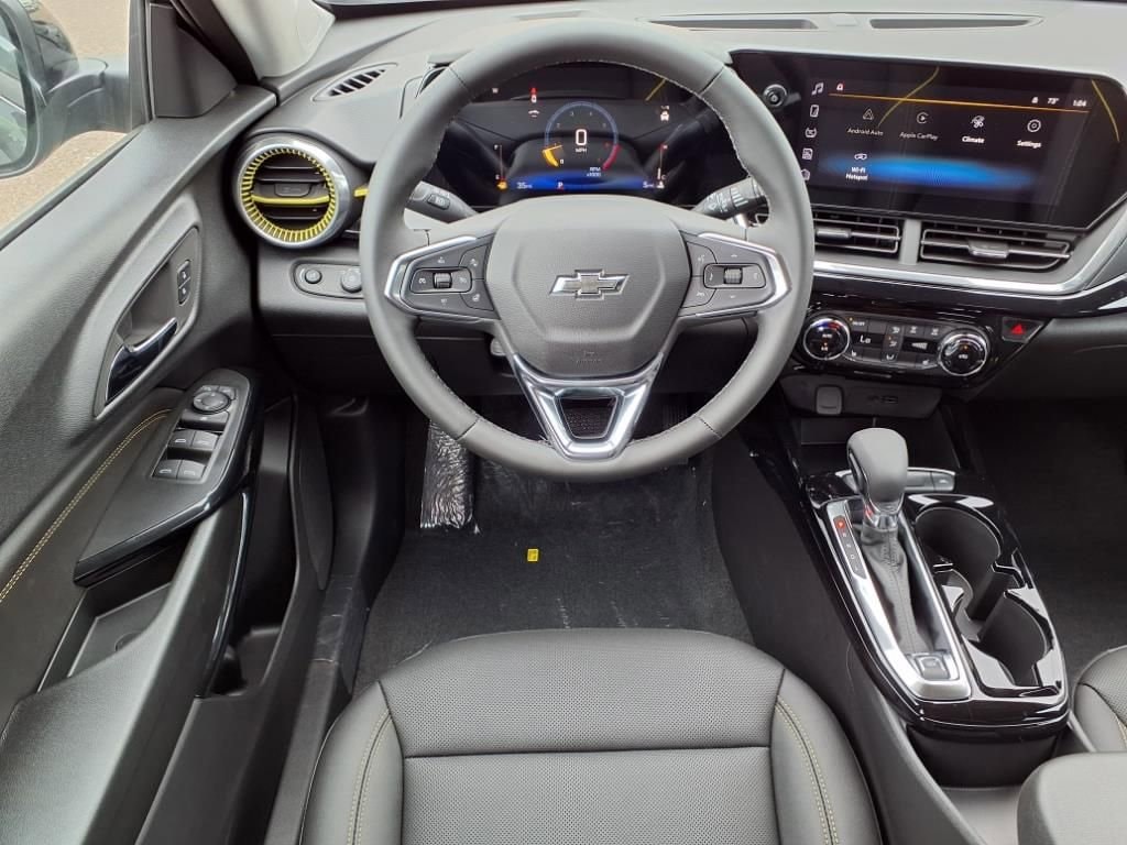 Thumbnail: 2025 Chevrolet Trax - 12