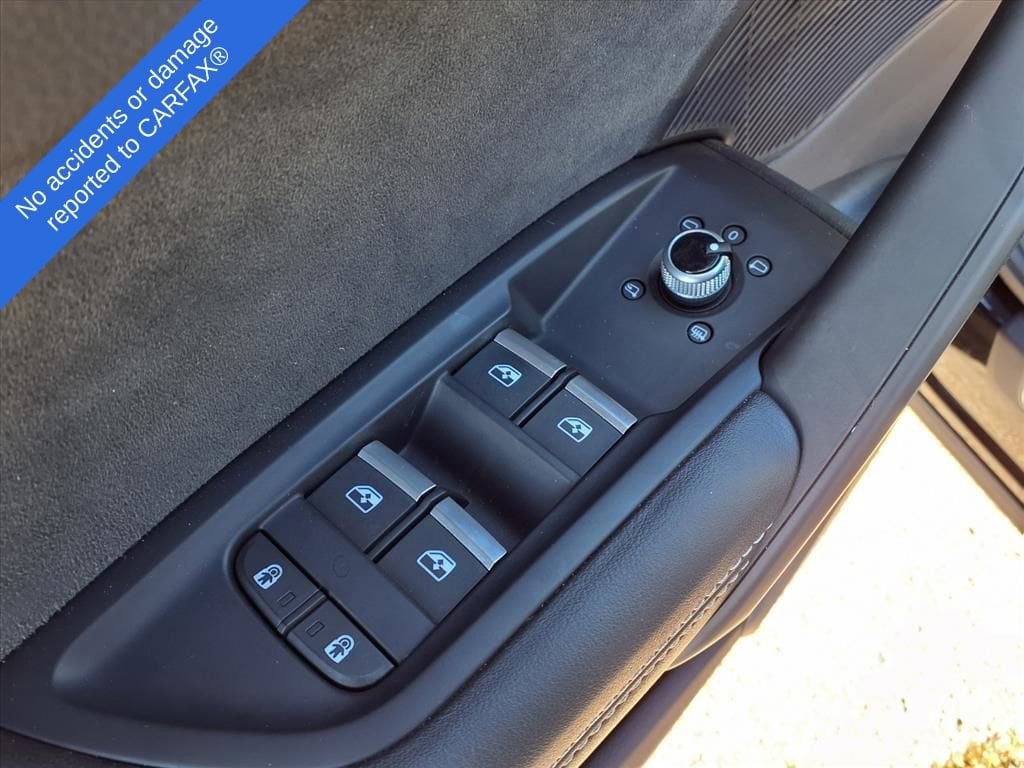 Thumbnail: 2022 Audi SQ5 - 15