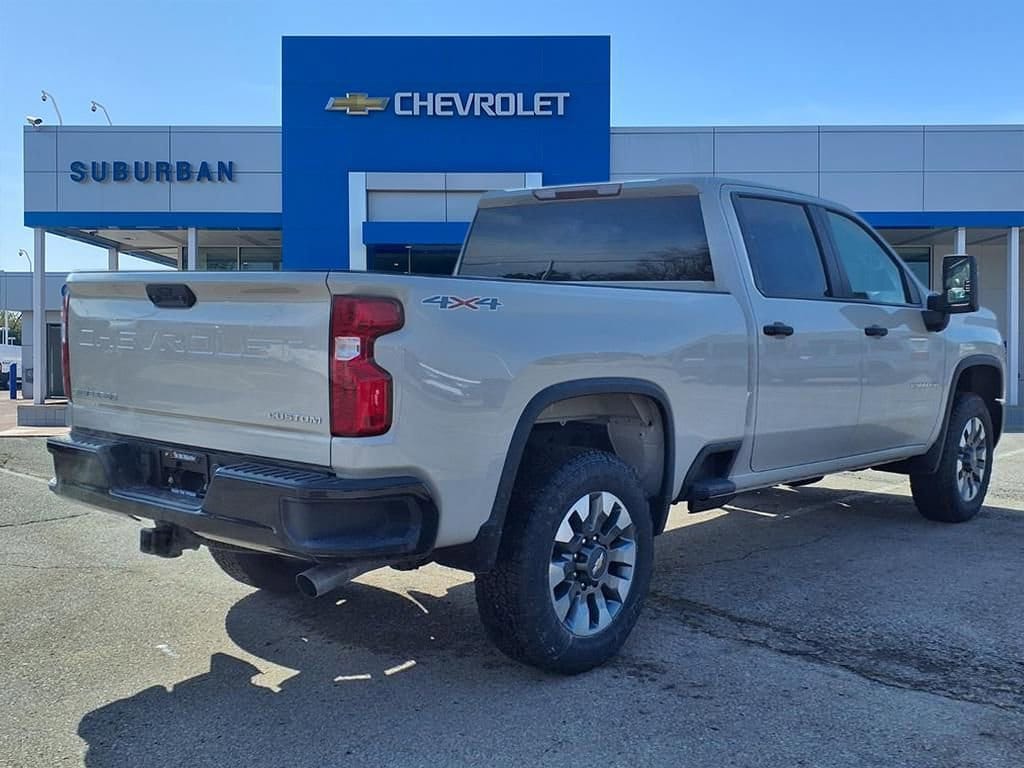 Thumbnail: 2026 Chevrolet Silverado 2500 - 4