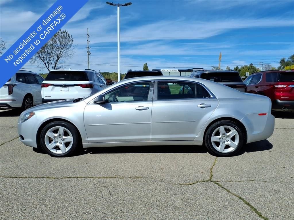 Thumbnail: 2012 Chevrolet Malibu - 8