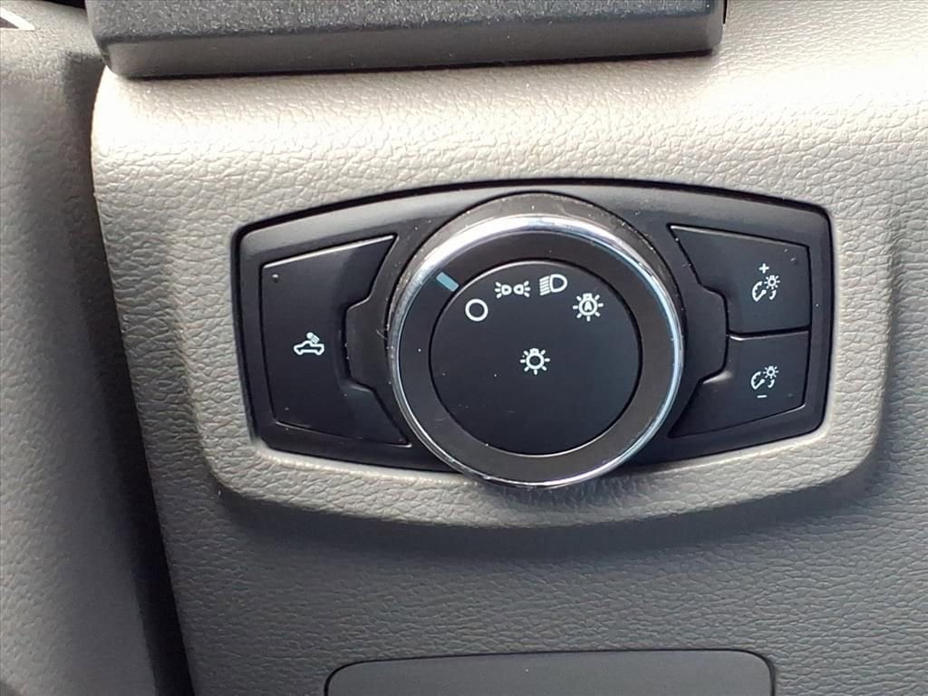 Thumbnail: 2020 Ford Econoline - 28