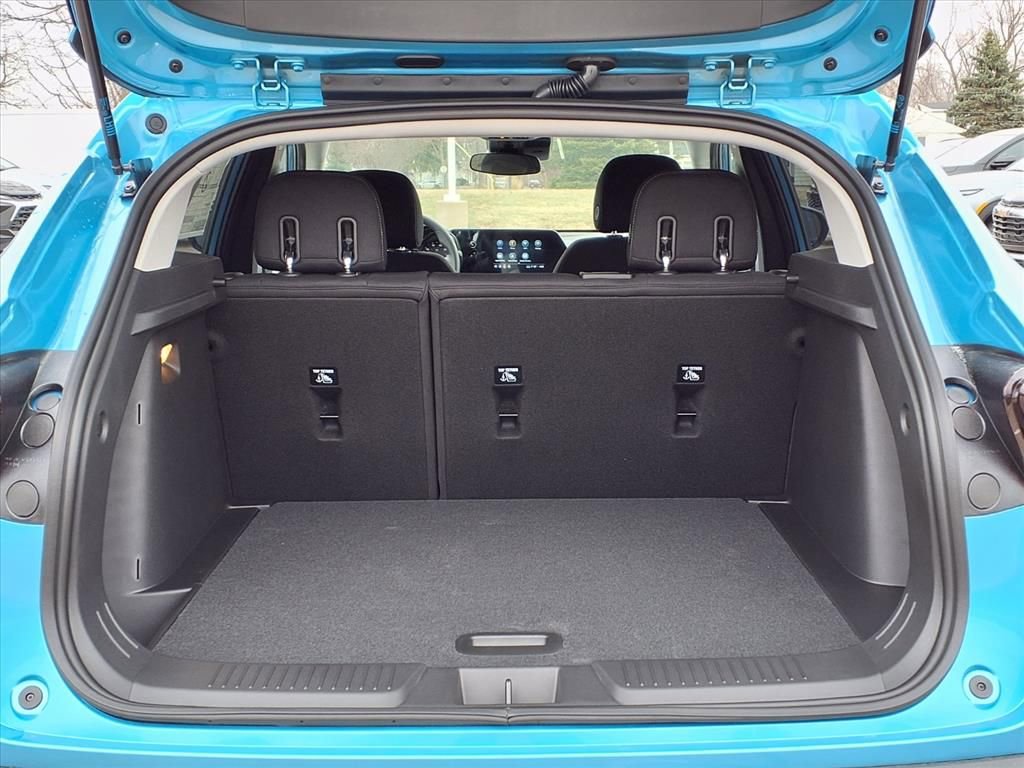 Thumbnail: 2026 Chevrolet Trax - 8