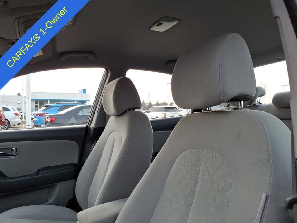 Thumbnail: 2010 Hyundai Elantra - 20